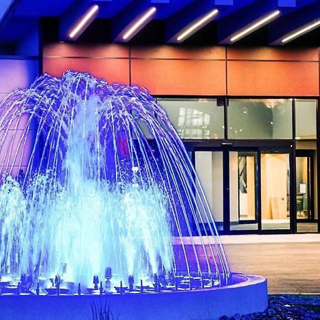 Delta Hotels By Marriott Cincinnati Шарънвил Екстериор снимка
