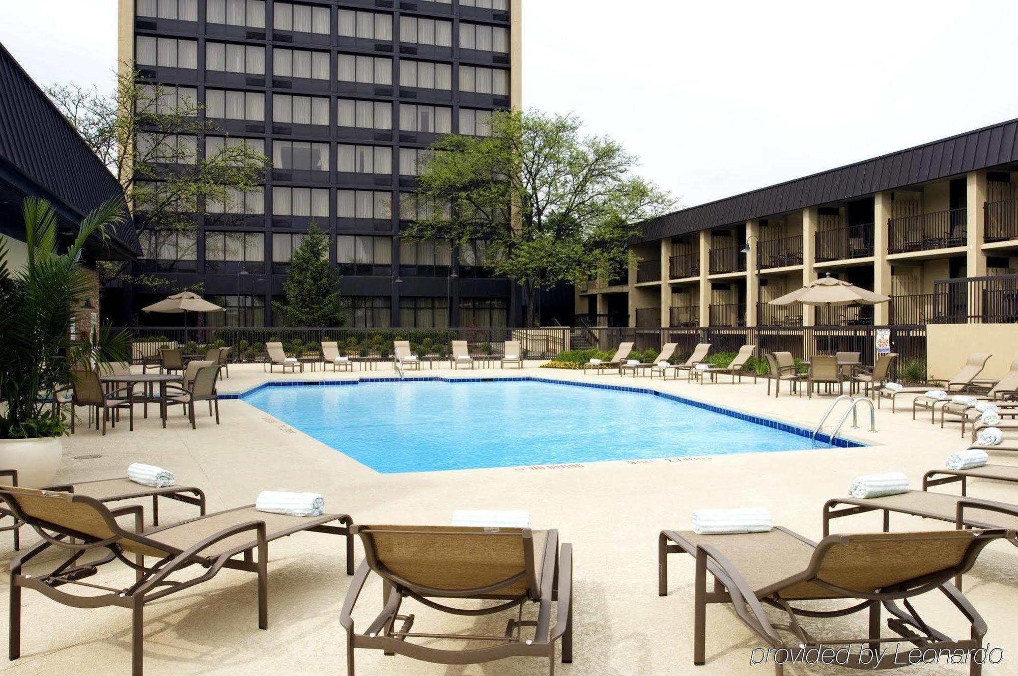 Delta Hotels By Marriott Cincinnati Шарънвил Съоръжения снимка